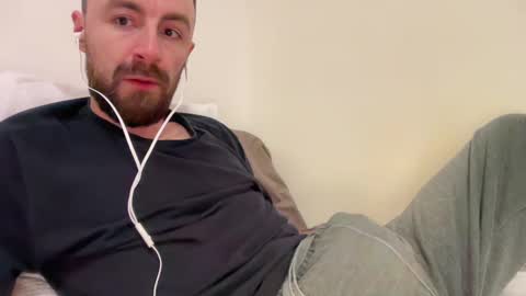 Snapshot of show_jizzness chatting on 02.10.25 show_jizzness online show from 02.10.25