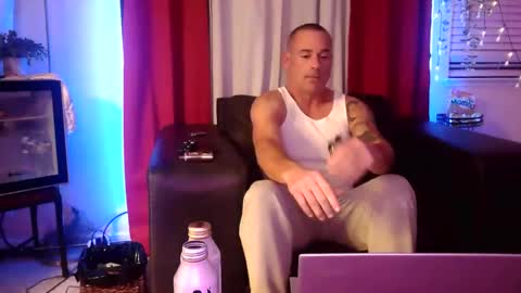 Red4040 online show from 11.24.25