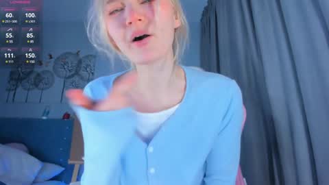 Snapshot of showmejenny chatting on 01.29.25 jennywoody online show from 01.29.25