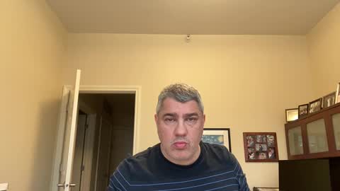 Chicago Guy online show from 03.04.25