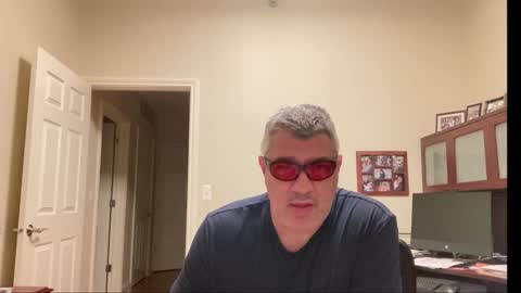 Chicago Guy online show from 10.10.25