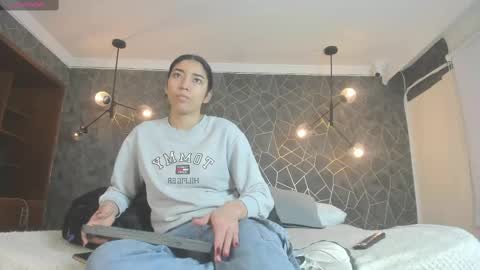 Snapshot of shumy_angels chatting on 10.26.25 ZUMY ANGELS online show from 10.26.25