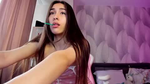 Snapshot of shy_bambiii chatting on 01.20.25 Mika online show from 01.20.25