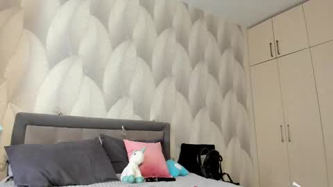 Snapshot of shy_bambiii chatting on 02.28.25 Mika online show from 02.28.25