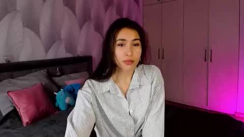 Snapshot of shy_bambiii chatting on 10.26.25 Mika online show from 10.26.25