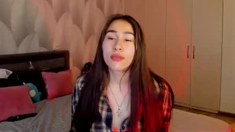 Snapshot of shy_bambiii chatting on 12.02.25 Mika online show from 12.02.25