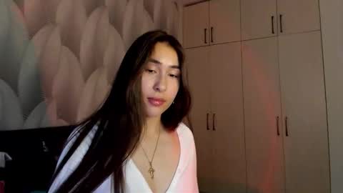 Snapshot of shy_bambiii chatting on 12.05.25 Mika online show from 12.05.25