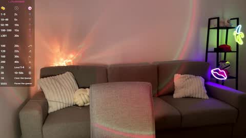 Snapshot of shy_bee chatting on 02.18.26 Alice online show from 02.18.26