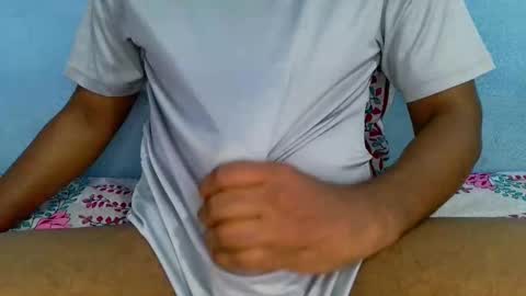 Snapshot of shy_eyes_ chatting on 02.16.25 shyeyes online show from 02.16.25