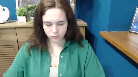 Snapshot of shy_lil chatting on 11.05.25 shy_lil online show from 11.05.25