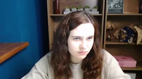 Snapshot of shy_lil chatting on 12.15.25 shy_lil online show from 12.15.25
