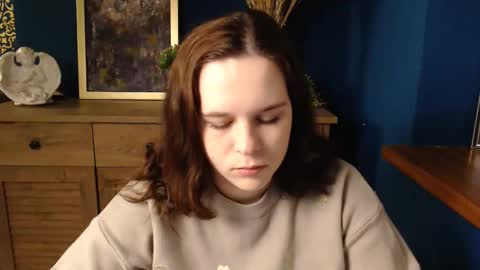 Snapshot of shy_lil chatting on 12.18.25 shy_lil online show from 12.18.25