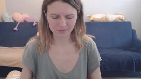 Snapshot of shy_moony chatting on 04.14.26 just Alex online show from 04.14.26