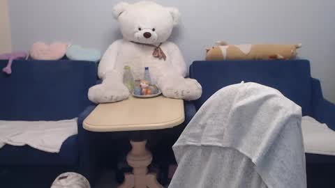 Snapshot of shy_moony chatting on 05.05.26 just Alex online show from 05.05.26