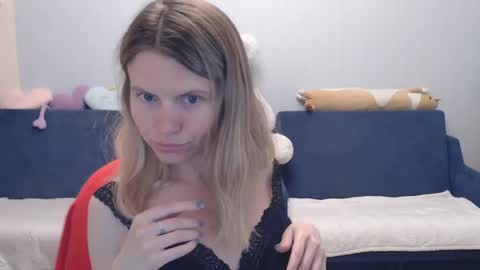 Snapshot of shy_moony chatting on 05.12.26 just Alex online show from 05.12.26