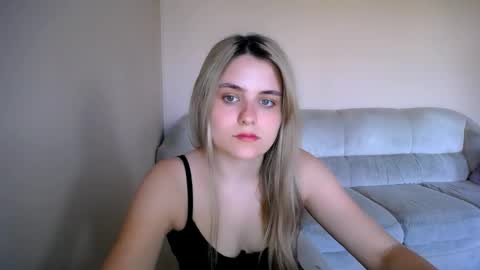 Snapshot of shy_sabrina_ chatting on 05.06.26 shy_sabrina_ online show from 05.06.26