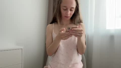shy_schoolgirl_ online show from 05.26.26