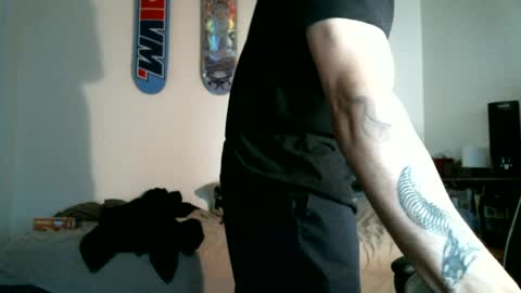 Snapshot of shyboyhugecum2020 chatting on 06.18.26 shyboyhugecum2020 online show from 06.18.26