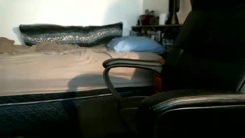 Snapshot of shyboyhugecum2020 chatting on 06.19.26 shyboyhugecum2020 online show from 06.19.26