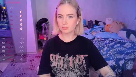 Effie online show from 02.13.25