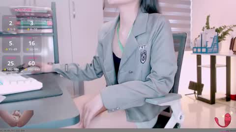 shyn_22 online show from 10.24.25