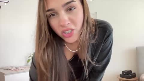 Sasha online show from 12.28.24