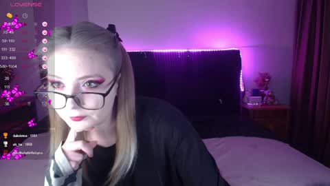 Snapshot of shysweetrish chatting on 05.10.26 shysweetrish online show from 05.10.26