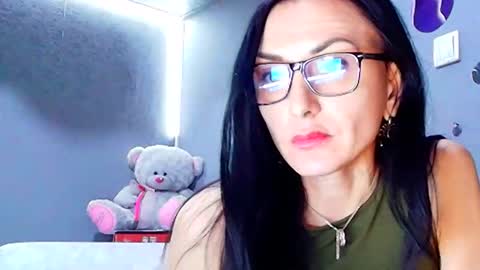 Snapshot of siaconna chatting on 02.19.26 Siaconna online show from 02.19.26