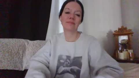 Snapshot of sidneyraee chatting on 04.19.26 Mrs. St. Patrickk online show from 04.19.26