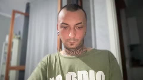 Snapshot of sidvicious23cm chatting on 09.22.25 sidvicious23cm online show from 09.22.25