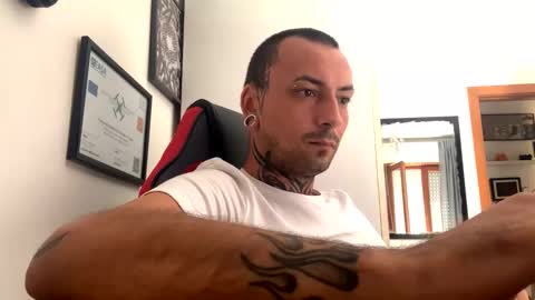 Snapshot of sidvicious23cm chatting on 09.24.25 sidvicious23cm online show from 09.24.25