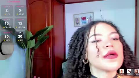 Snapshot of siena_millerr chatting on 02.27.26 Vaiolet online show from 02.27.26