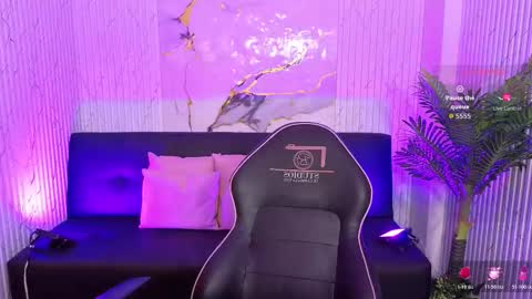 Snapshot of siena_tay chatting on 03.04.26 Siena online show from 03.04.26