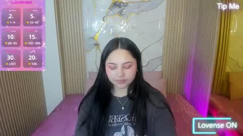 Snapshot of siena_tay chatting on 03.24.26 Siena online show from 03.24.26