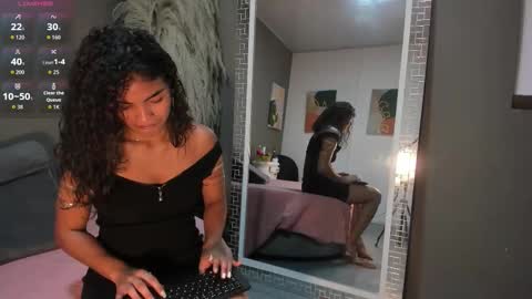 sienna_glow online show from 11.04.25