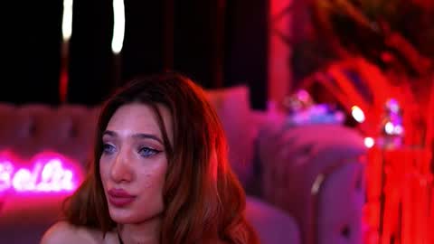 Snapshot of siennajayden chatting on 02.18.26 Sienna online show from 02.18.26