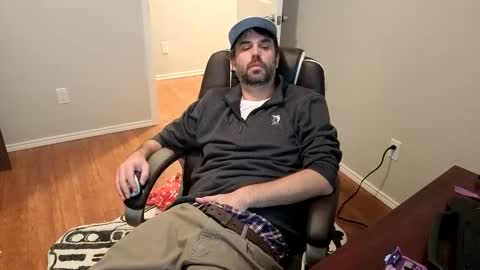 Snapshot of sigmaslayer chatting on 10.01.25 sigmaslayer online show from 10.01.25