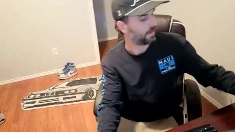 Snapshot of sigmaslayer chatting on 11.11.25 sigmaslayer online show from 11.11.25