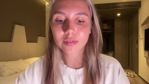 You fav Miss Si online show from 03.05.26