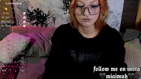 Snapshot of silly_soul chatting on 10.13.25 Mia online show from 10.13.25