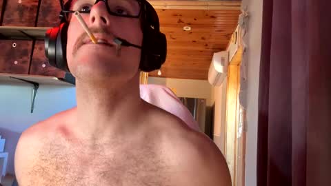 Snapshot of sillydillynewfie chatting on 05.04.26 Silly Dilly Newfie online show from 05.04.26