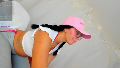 Snapshot of silvanna_moore chatting on 02.04.25 Silvanna online show from 02.04.25