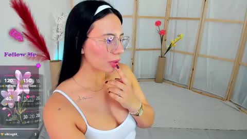 Snapshot of silvanna_moore chatting on 09.29.25 Silvanna online show from 09.29.25