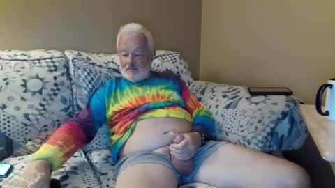 Snapshot of silverdaddy_1955 chatting on 05.04.26 Daddy Bear online show from 05.04.26