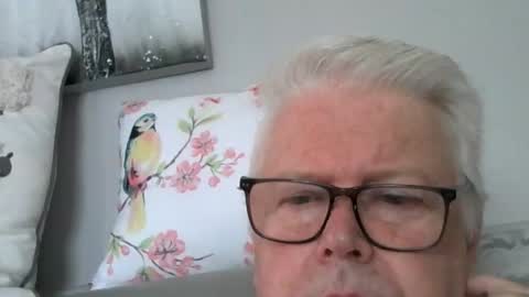 Snapshot of silverfoxpauly chatting on 05.30.26 silverfoxpauly online show from 05.30.26