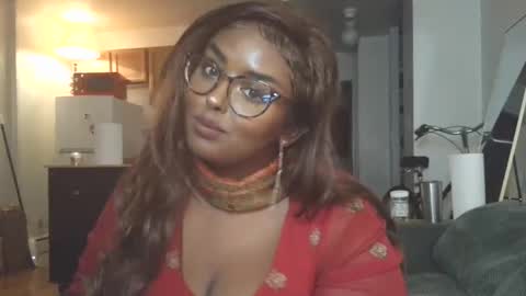 Snapshot of siminfox chatting on 10.02.25 Simin Fox online show from 10.02.25