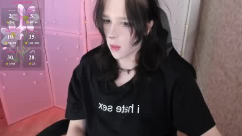 Snapshot of simochka_ chatting on 04.23.26 Simochka online show from 04.23.26