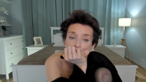 Simona  online show from 12.20.24