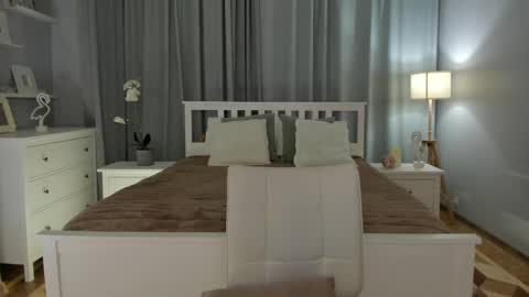 Simona  online show from 02.22.25