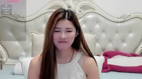 Snapshot of simonastephanie chatting on 07.30.26 simonastephanie online show from 07.30.26
